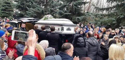 Юлю похоронили