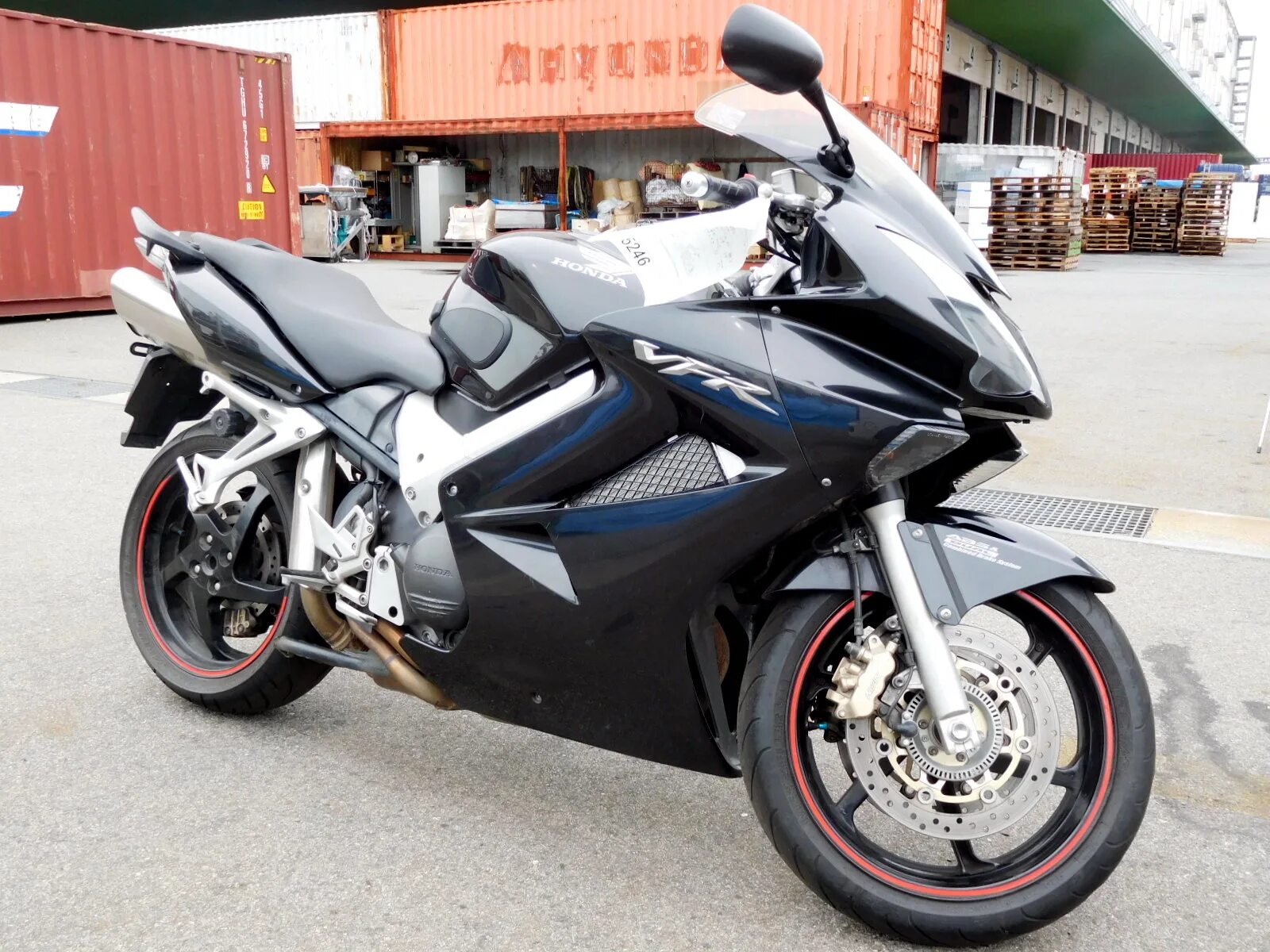 Honda VFR 800 Black. Honda VFR 800 черный. Honda vfr800 ABS 2003. Honda VFR 800 С АБС.