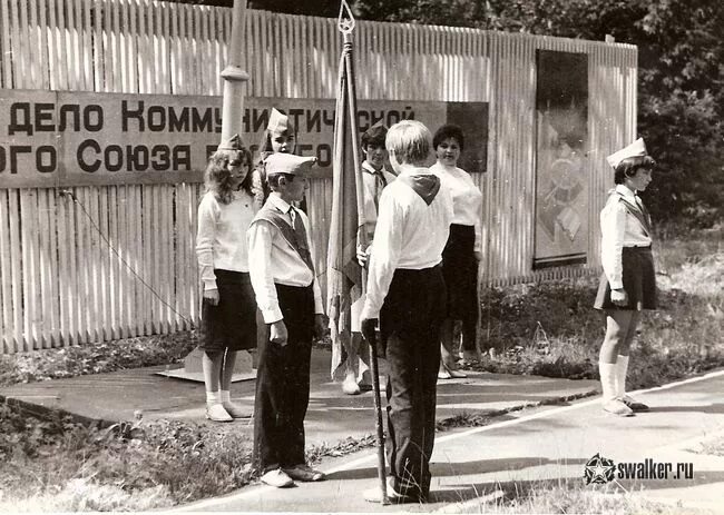 Пионерский лагерь светлые ключи Алексин. Пионерский лагерь светлый завода Пневмостроймашина. Пионерский лагерь Заполярье. Пионерский лагерь Заполярье Тульская область. Светлый дол