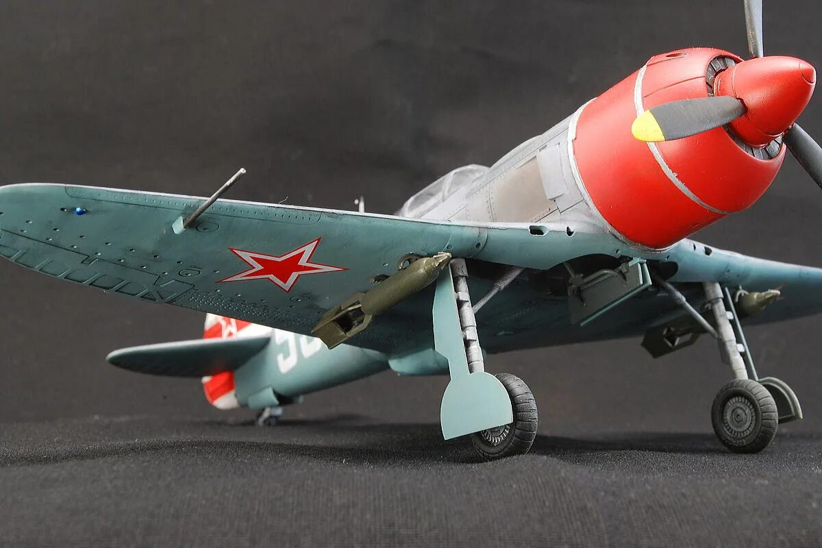 Easy Model 1/72, модель Советского Союза La-7, красный 14, пластиковый истребите