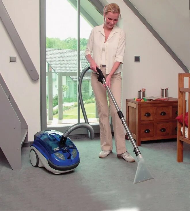 Пылесос для качественной уборки. Thomas Vacuum Cleaner. Пылесос с влажной уборкой. Пылесос пол пылесосить.