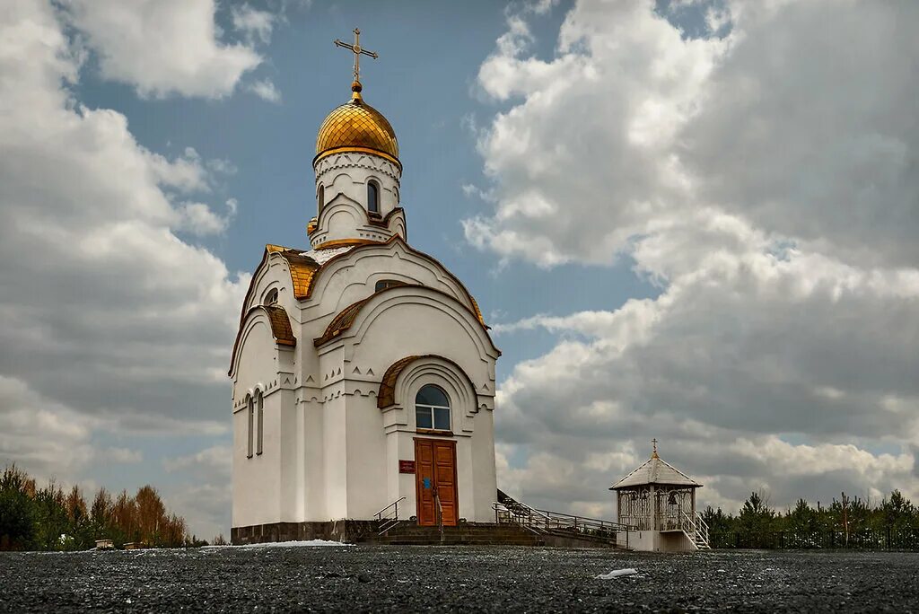 Храм успения верхняя сысерть. Храм в старопышминске березовский. Церкви телефоны свердловская область. Церкви телефоны свердловская область. Поселок белокаменный асбест.