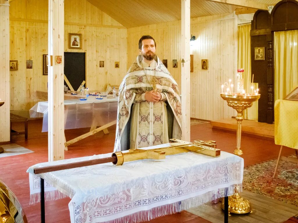 священник константин крестовоздвиженский храм в митино. митино храм владимира. храм в митино отец роман. крестовоздвиженский храм в митино расписание. храм крестовоздвижения в митино священники.