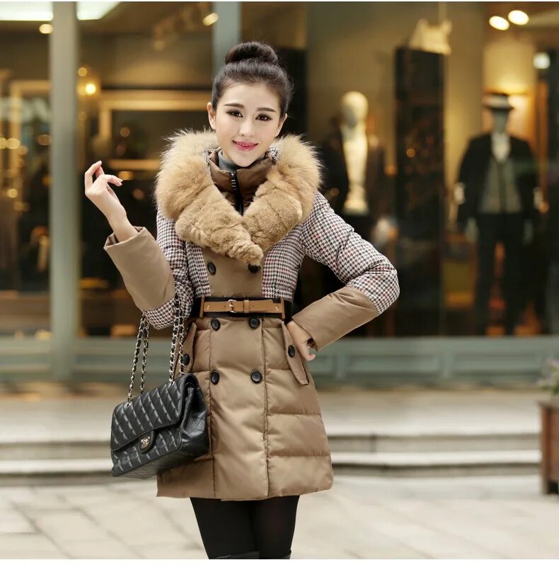 белая зимняя куртка женская. куртки зимние с меховым воротником. корейский зимний пуховик женский. кожанка с меховым воротником. куртка с мехом женская.