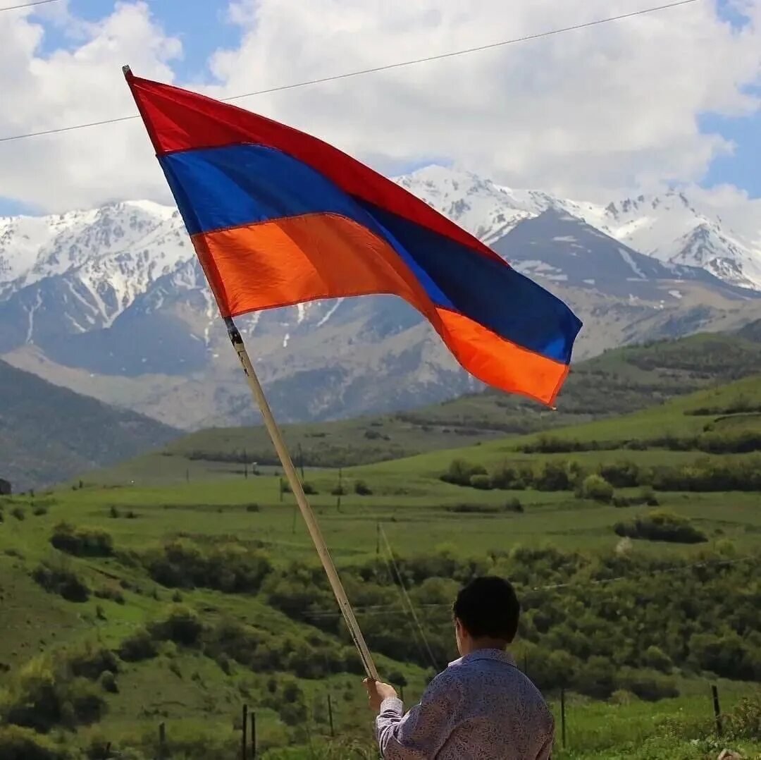 S armenia. Армян флаг армянский флаг. Флаг Лори Армения. Делиф Армения. Грузия Дилиф село.