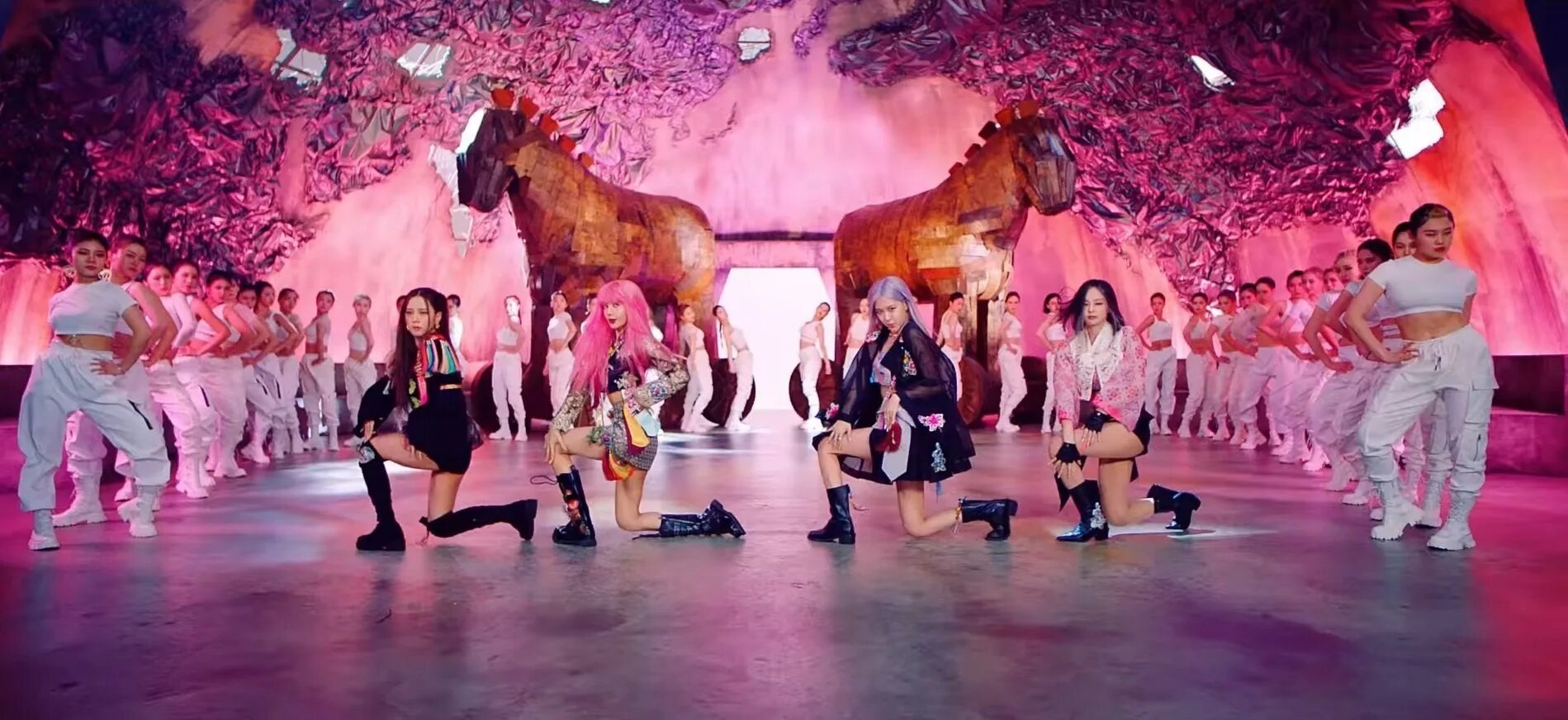 How like that live. Блэк пинк хаю лайк зет. блэк пинк хау ю лайк зэт. blackpink mv. blackpink how you like that клип.