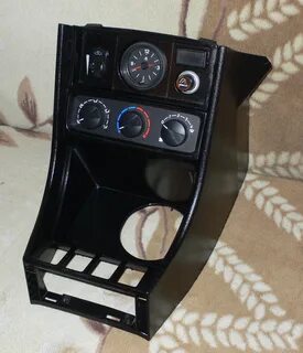 Консоль под вазы