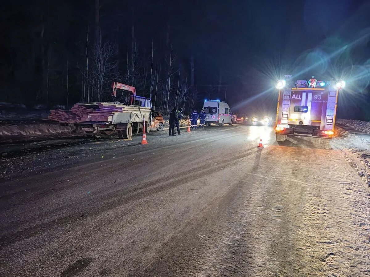 Дтп тюмень вчера на объездной. Дтп тюмень вчера на объездной. Авария патрушево тюмень. Дтп на объездной тюмень. Дтп тюмень вчера на объездной.