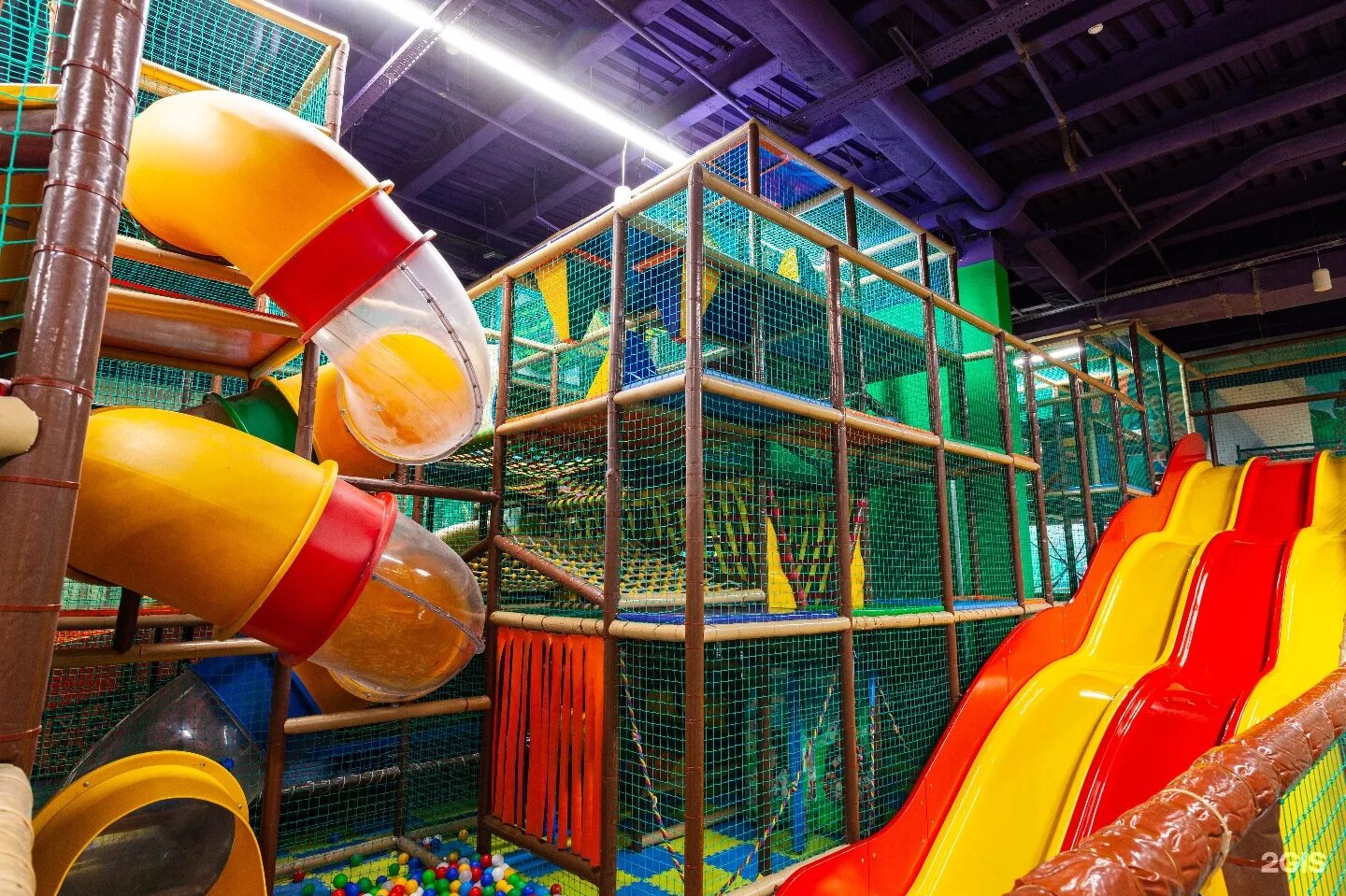 Замания тц город. Замания косино парк. Zамания, москва, рязанский проспект. Zamania тц город. Zamania тц город.