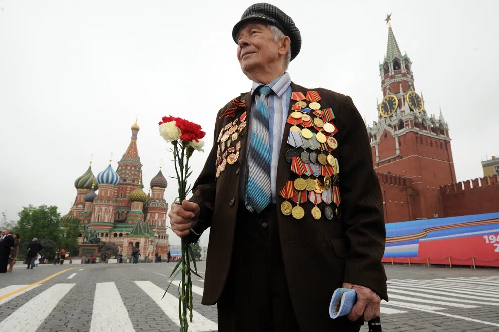 9 мая планируют. С днем Победы. Ветераны на красной площади. Парад ветеранов на красной площади. Ветераны на параде Победы.