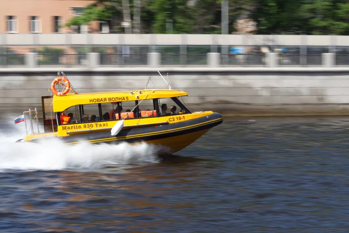 Водное такси москва. Аквабус в Санкт-Петербурге. Речное такси Санкт-Петербург 2023. Речное такси Нижний Новгород. Аквабус стрела.