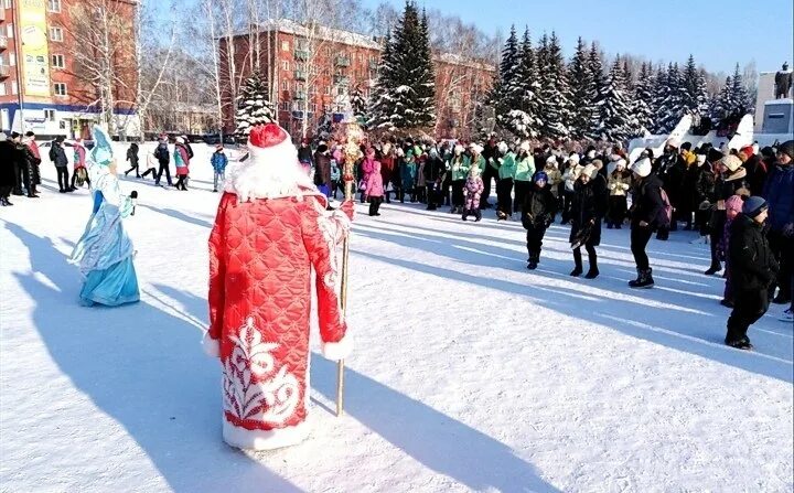 Вода осинники. Каток город осинники. осинники зима. жители осинники. осинники весна.