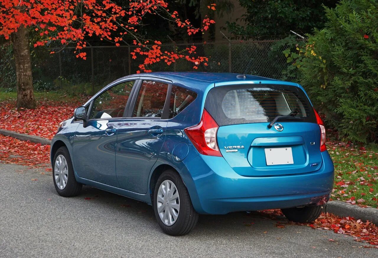 Nissan Versa Hatchback. Nissan Versa 2015 Hetchbek. Ниссан хэтчбек модели. Ниссан Верса SV. Мод на хэтчбек