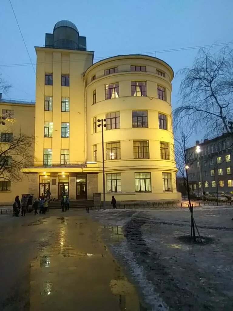 Проспект стачек 5. Лицей 384 стачек 5. Лицей 384 кировского района санкт-петербурга. Санкт-петербург (школа имени 10-летия октября). Проспект стачек 5 санкт-петербург.