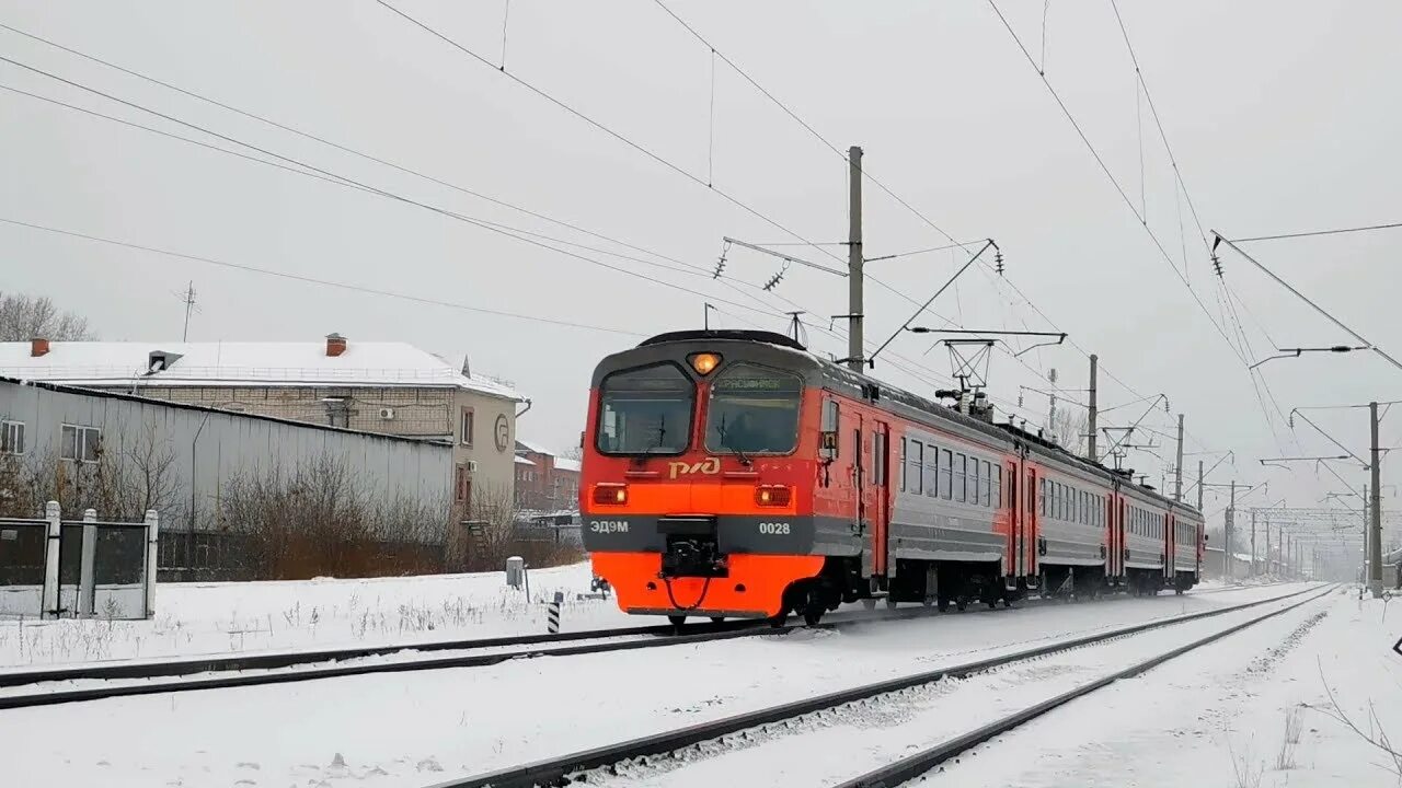 Электричка Красноуфимск Ижевск. Вокзал Красноуфимск Ижевск электричка. Эд9м-0028. Пригородные поезда Красноуфимск/Ижевск. Поезд 368г