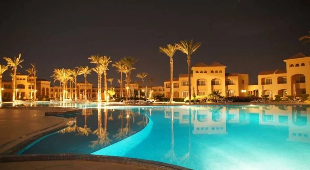 Отель cleopatra luxury resort makadi bay. Cleopatra luxury resort makadi bay hurghada. Египет luxury resort 5 хургада. Cleopatra luxury хургада. Отель в хургаде 5 клеопатра.