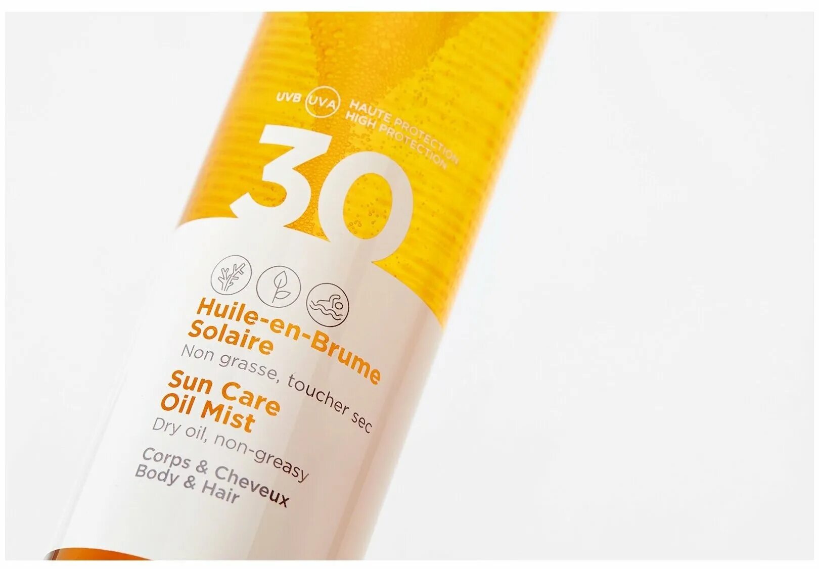 Clarins солнцезащитный крем spf 20. Clarins солнцезащитный. Clarins солнцезащитный. Clarins солнцезащитный крем spf 20. Clarins spf 50 для лица.