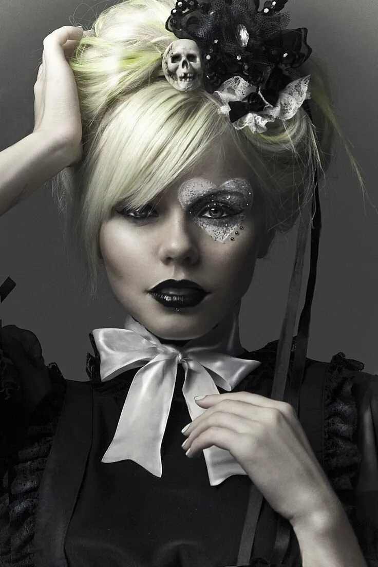 Kerli 2020. Керли экстраваганца. Керли Кейн. Kerli рост