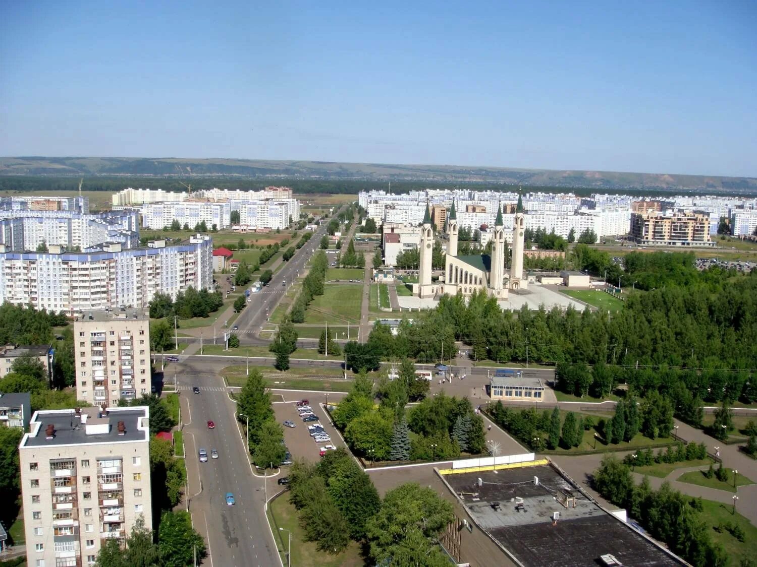 Завтра нижнекамск. Город Нижнекамск. Центральная улица Нижнекамска. Татария Нижнекамск. Нижнекамск Тубэн Кама.