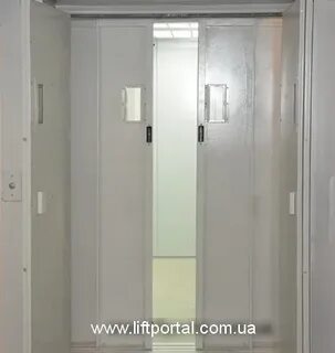 Лифт с распашными дверями