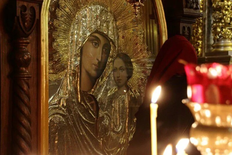 владыка исидор смоленск. храм христа спасителя икона божьей матери. икона божией матери одигитрия смоленская в успенском соборе. служба одигитрии. смоленская епархия официальный сайт.