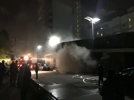 Горит парковка
