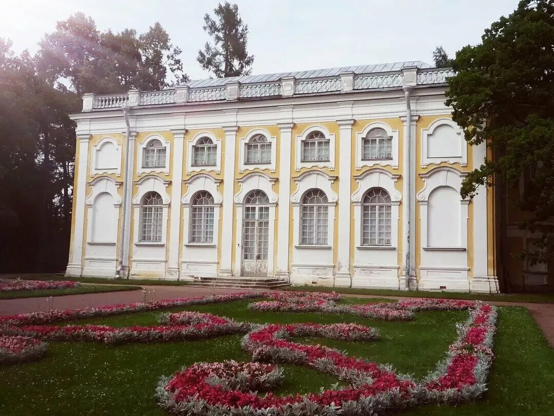 Окрестности ораниенбаума. Ораниенбаум (дворцово-парковый ансамбль). Каменное зало в Ораниенбауме. Парковый ансамбль Ораниенбаум. Императорская усадьба Ораниенбаум.