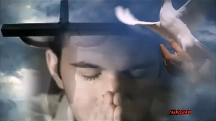 Болит сердце. Душа болит а сердце плачет стихи. Нас тянет к тем кто душу обнимает целует сердце мысли понимает автор. Анимация крик души. Душа болит а сердце плачет.