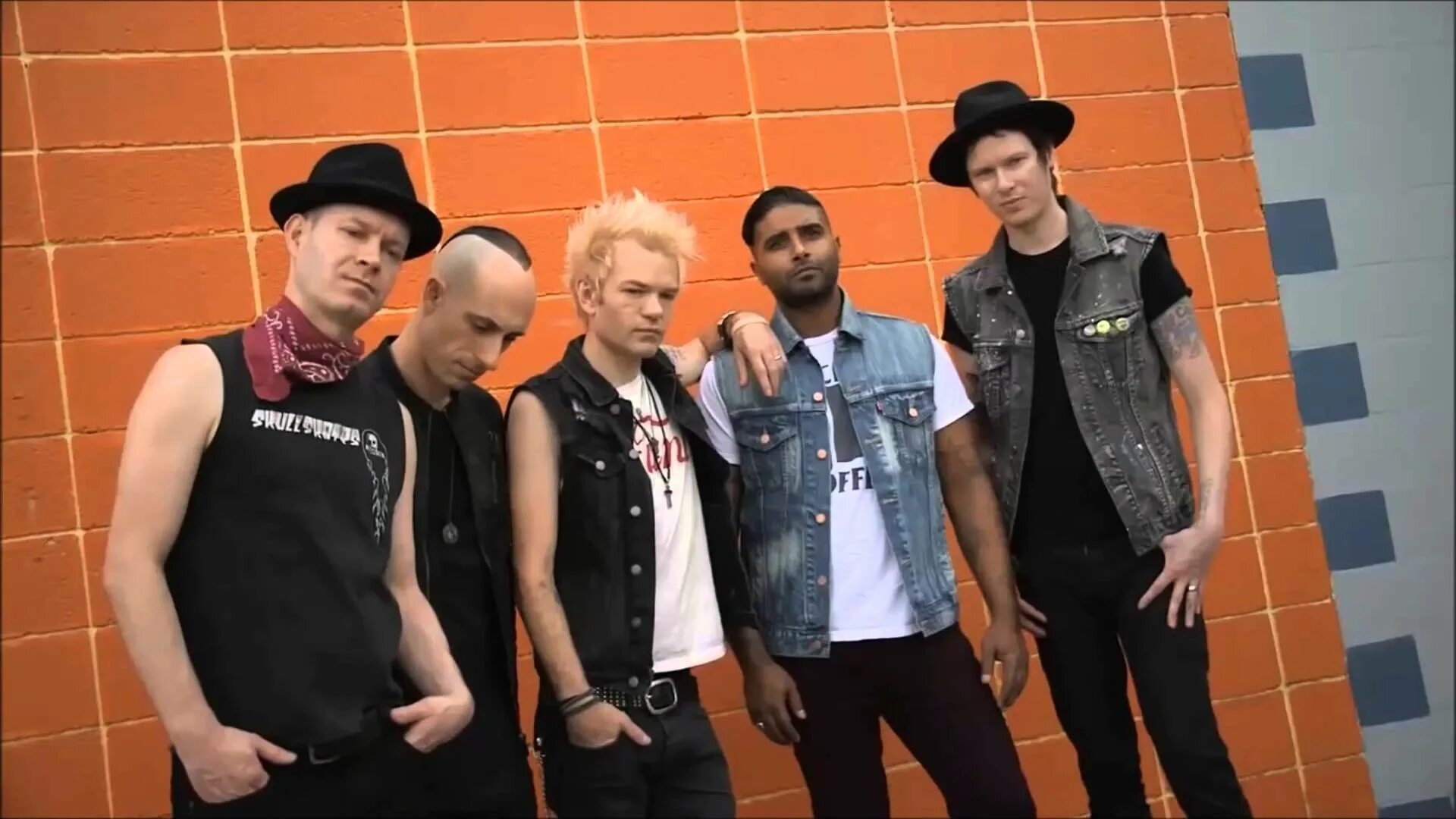 Sum 41. Группа sum 41. Сэм 41. Sum 41 дискография.