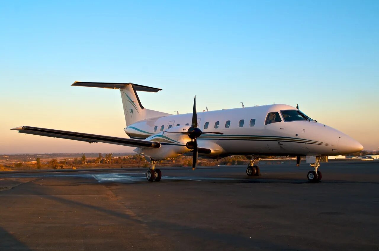 Titanium air. Эмбраер 120. embraer 120 атлант союз. as salam air embraer 120. фото эмбраер акула.