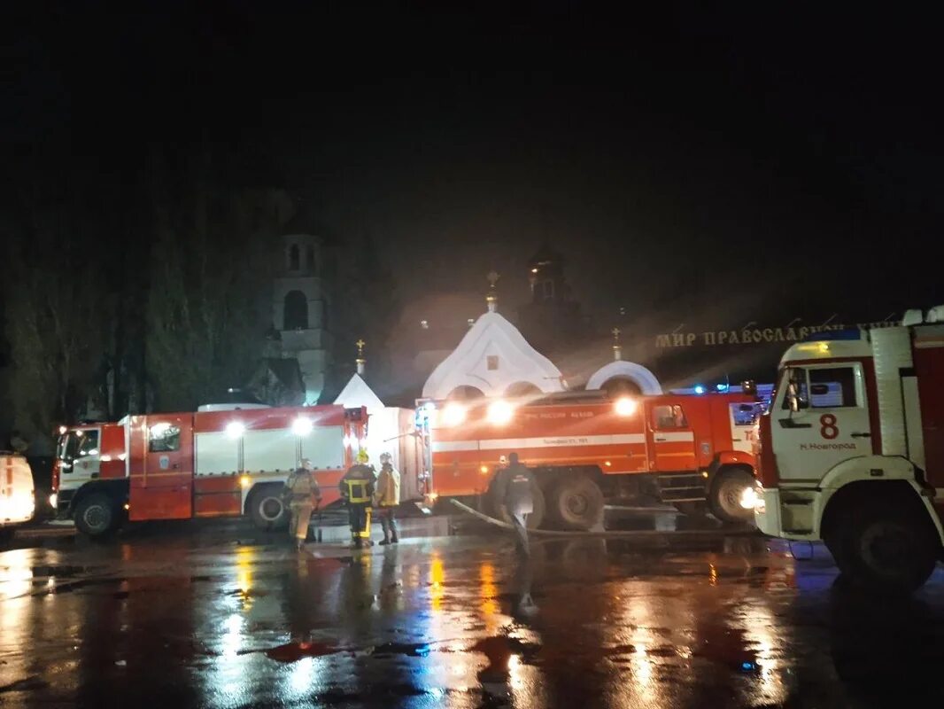 Нижний Новгород пожар в храме. Пожар на автозаводе в Нижнем Новгороде сейчас. Пожар на улице Баумана в Нижнем Новгороде.