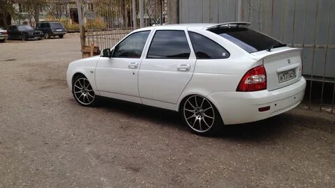 Приоры авито хэтчбек
