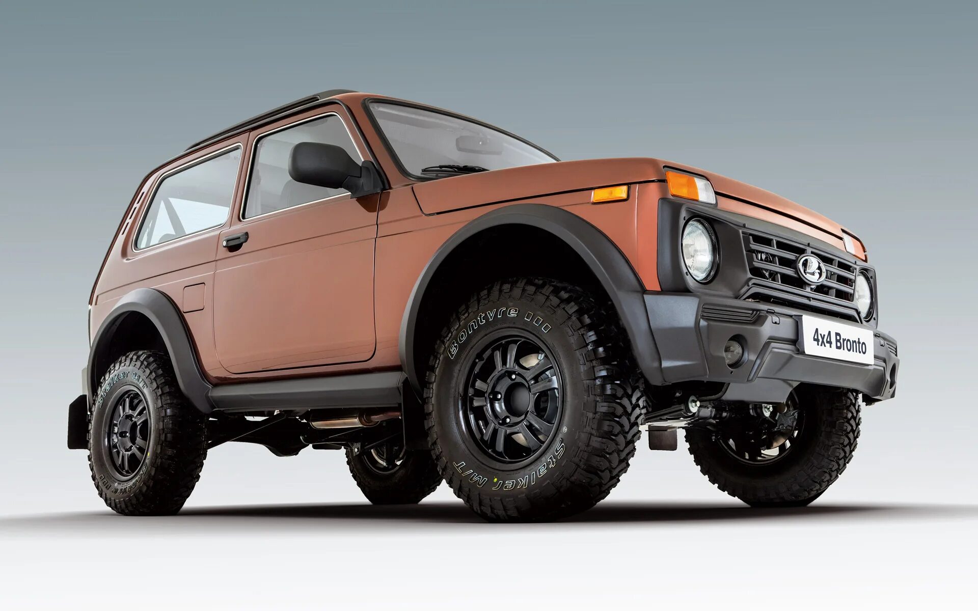 Нива эм 9. Нива 2121 в нижнем. Lada ваз 2121 4x4 bronto. Лада 4x4 урбан 2020. Лада 4x4 бронто 2020.