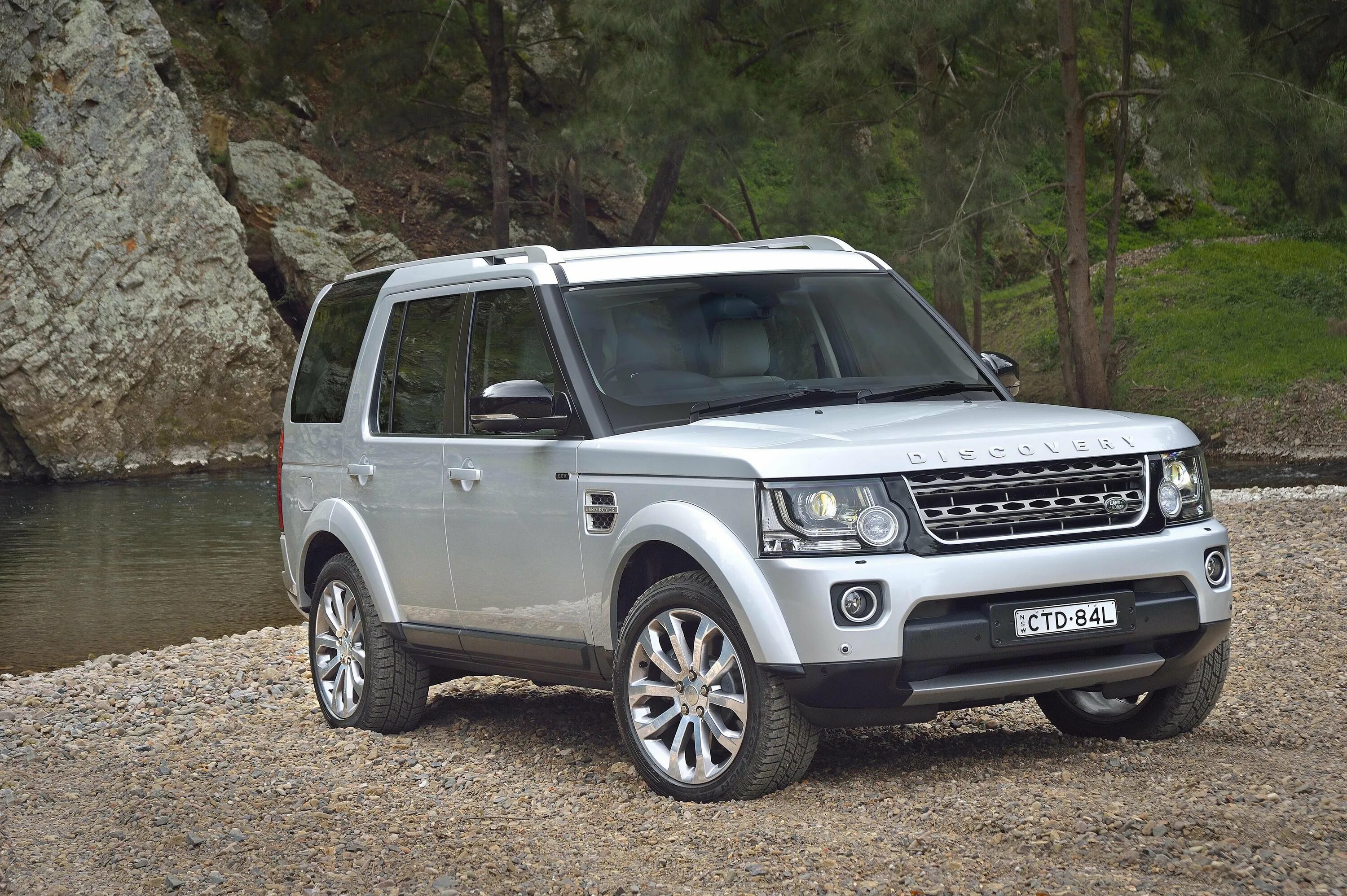 Ленд Ровер Дискавери 4. Ленд Ровер Дискавери 2014. Land Rover Discovery 4 2014. Ленд Ровер Дискавери 4 белый. Купить бу дискавери 4