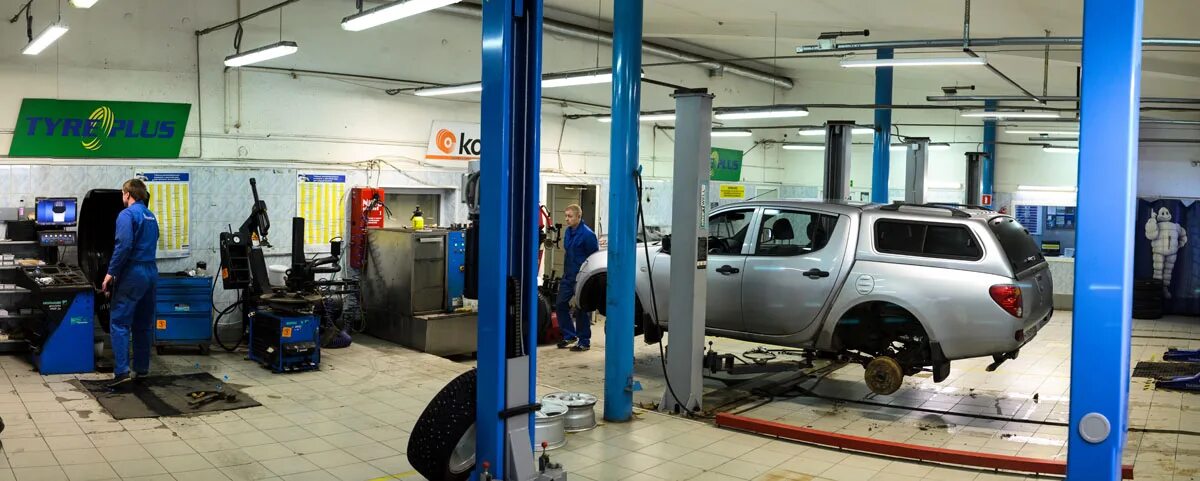 Автосервис на колесах. Автосервис три кувалды рязань. Автосервис колесо телефон. Шиномонтаж. Техцентр колесо.
