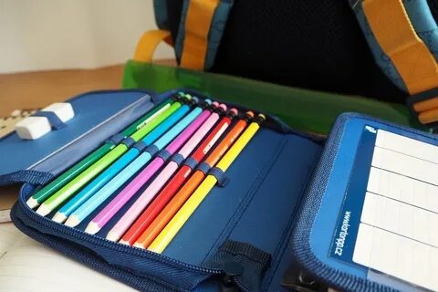 Как подписать школьные принадлежности