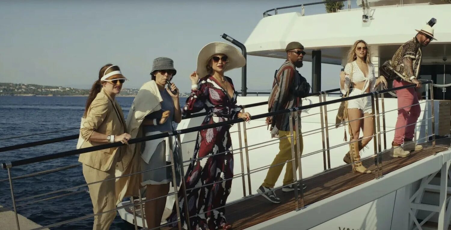 Достать ножи 2: стеклянная луковица (2022). Дэниел крейг достать ножи 2. Достать ножи 2: стеклянная луковица (2022). Достать ножи 2023. Стеклянная луковица 2022.