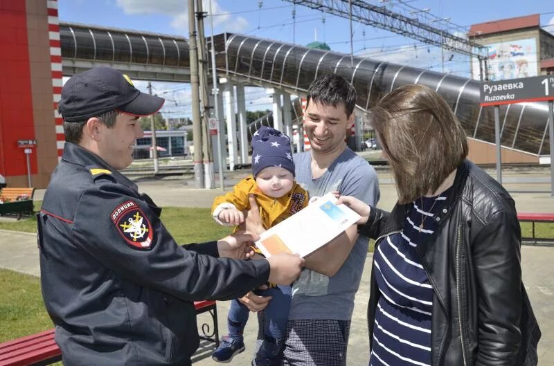 Пересадка саранск. Транспортная полиция Рузаевка Республика Мордовия. Линейный отдел полиции Саранск Рузаевского ЛО МВД. Сотрудники полиции Рузаевка. Рузаевка ЖД вокзал полиция.