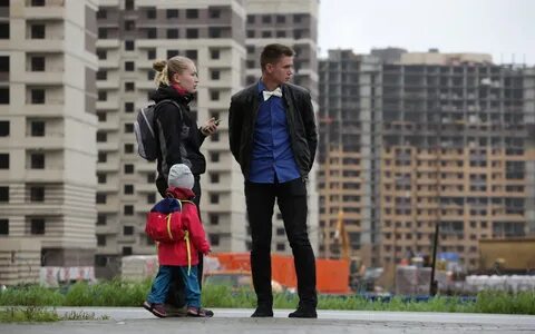 Получил квартиру очередникам