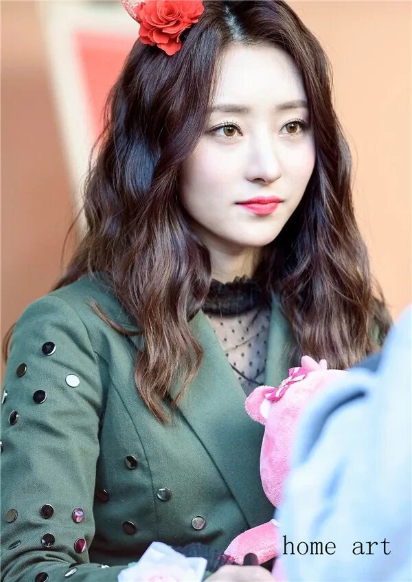 Бон суа. Ли суа. Бон суа. Sua из dreamcatcher. Cookie группа kpop.
