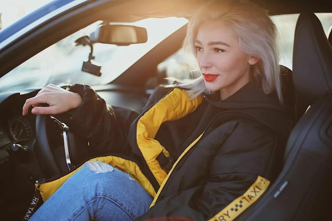 Lamborghini aventador ивлеева. Настя ивлеева ламборгини. Настя ивлеева и ламборджини. Машина ивлеевой. Машина ивлеевой.