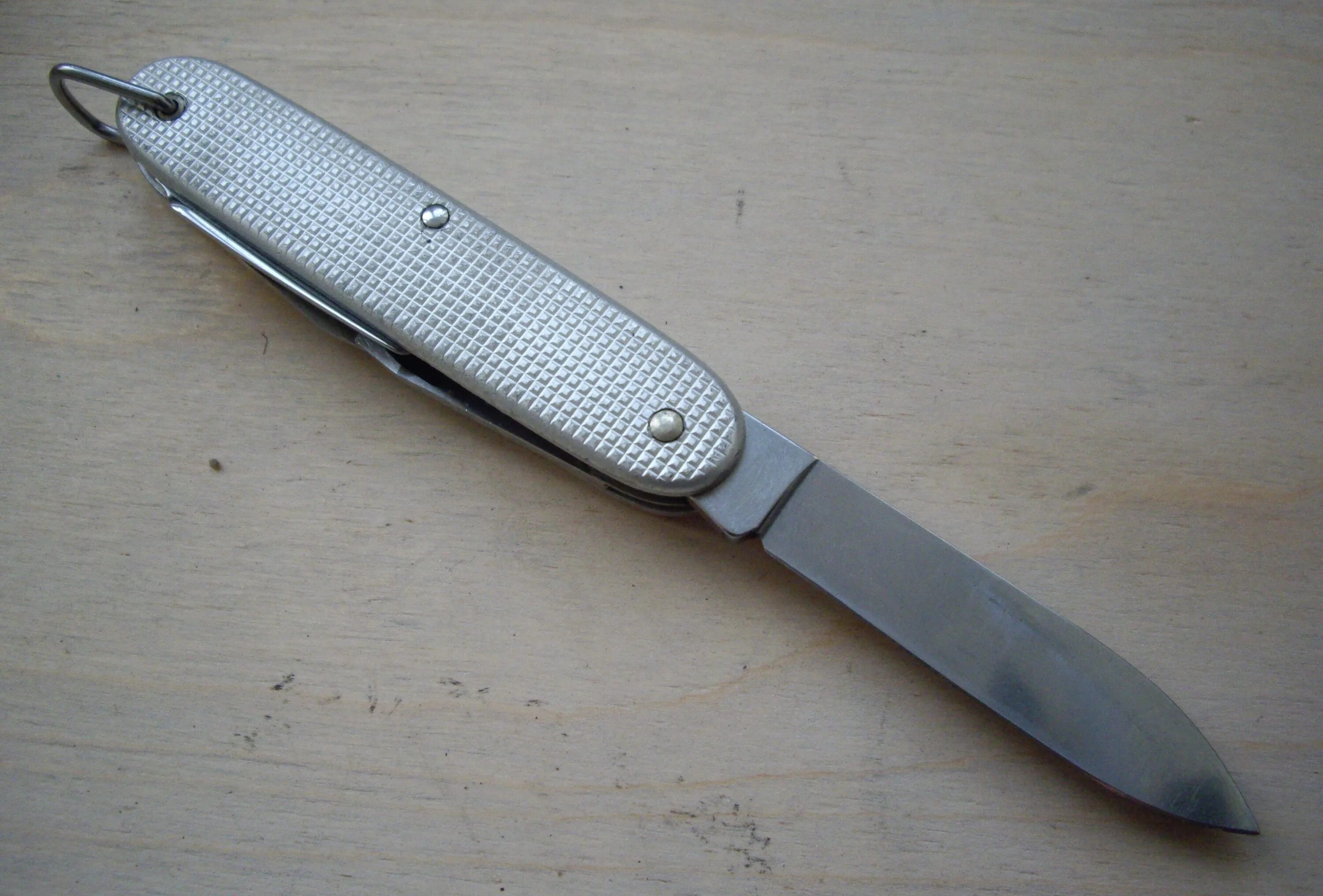 Складной нож армейский голландия. Складной нож итальянской армии. Итальянский армейский складной нож. Итальянский армейский складной нож. Клинок бельгийский нож.