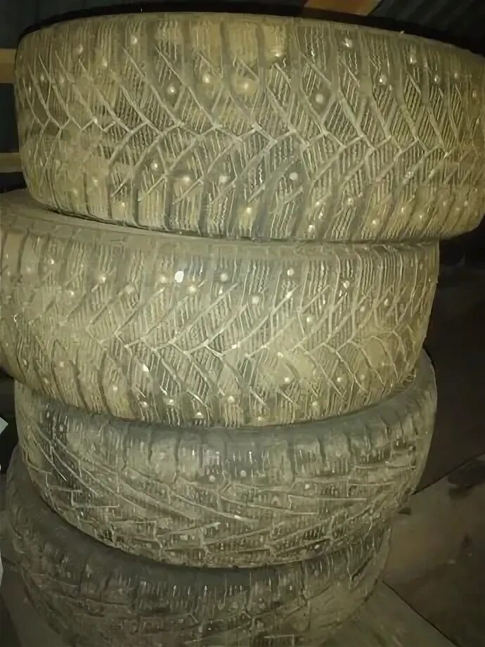Продам шипованные шины