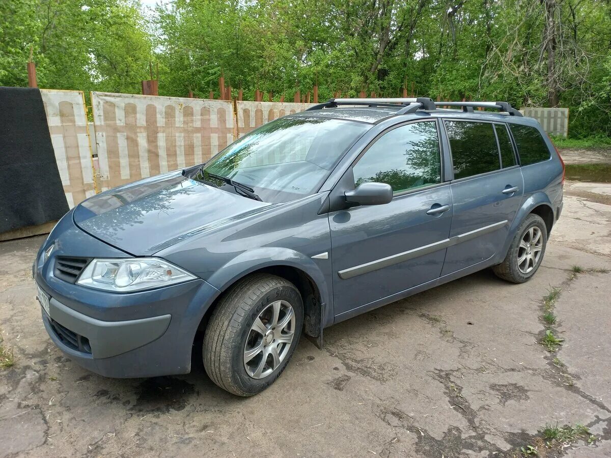 Куплю рено меган б у. Рено Меган универсал 2007. Рено Меган 2 универсал серая. Траверс Рено Мегане 1 Рестайлинг. Машина Рено Меган ценник.