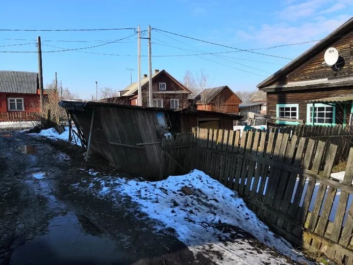 Подслушано мантурово костромская область сегодня. Поселок Лесобаза Мантуровский район Костромская область. Лесобаза Тюмень. Район Лесобаза в Тюмени. Поселок Лесобаза.