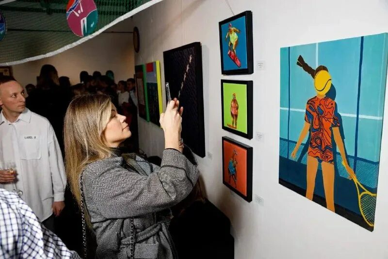 марина политова искусствовед. никас сафронов 2021. кирилл светляков искусствовед. искусствовед современный. посетитель музея.