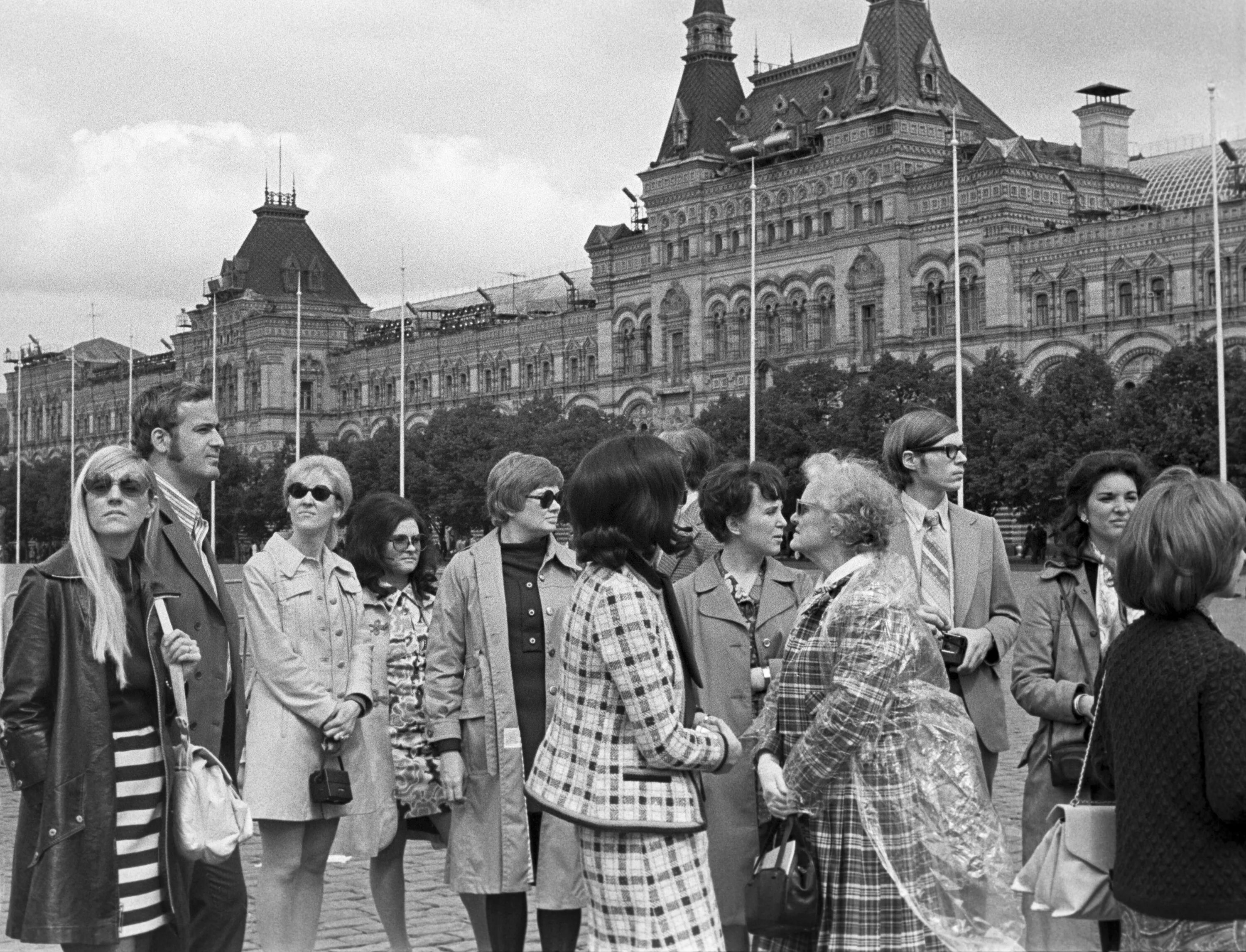 Зачем в советское время