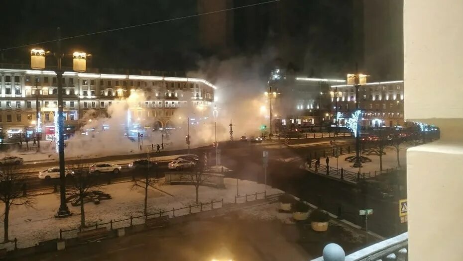 Сенная площадь происшествия. Пожар на сенной площади. Сенная площадь происшествия. Спб сенная площадь 90е. Сенная площадь происшествия.