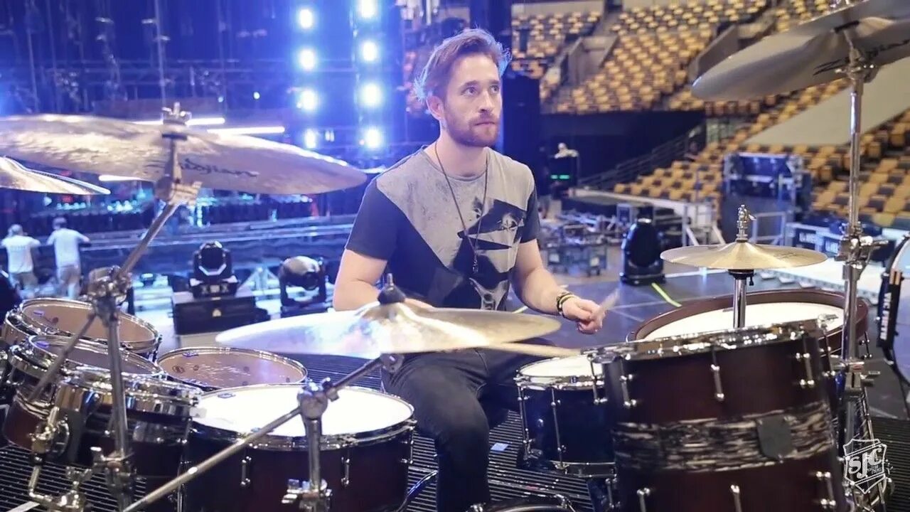 Даниэль платцман imagine. Дэниел плацман. Daniel platzman imagine dragons. Дэниел платцман. Дэниел плацман.