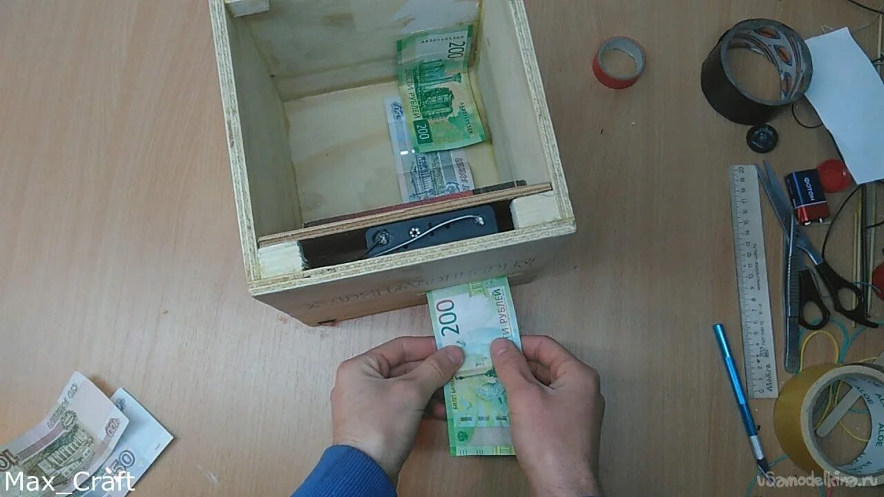 Как сделать копилку своими руками с цифрами. Копилка для купюр своими руками. оригинальные копилки для денег своими руками.